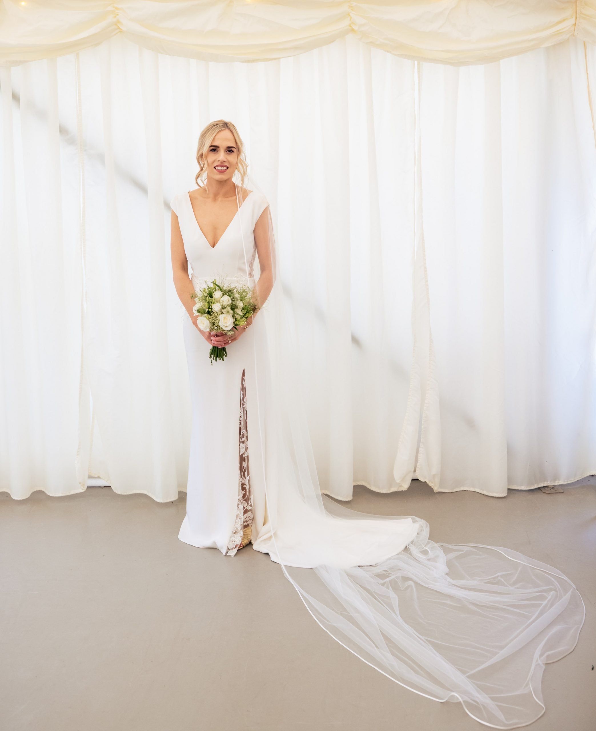 The White and Gold Bride: Maeve