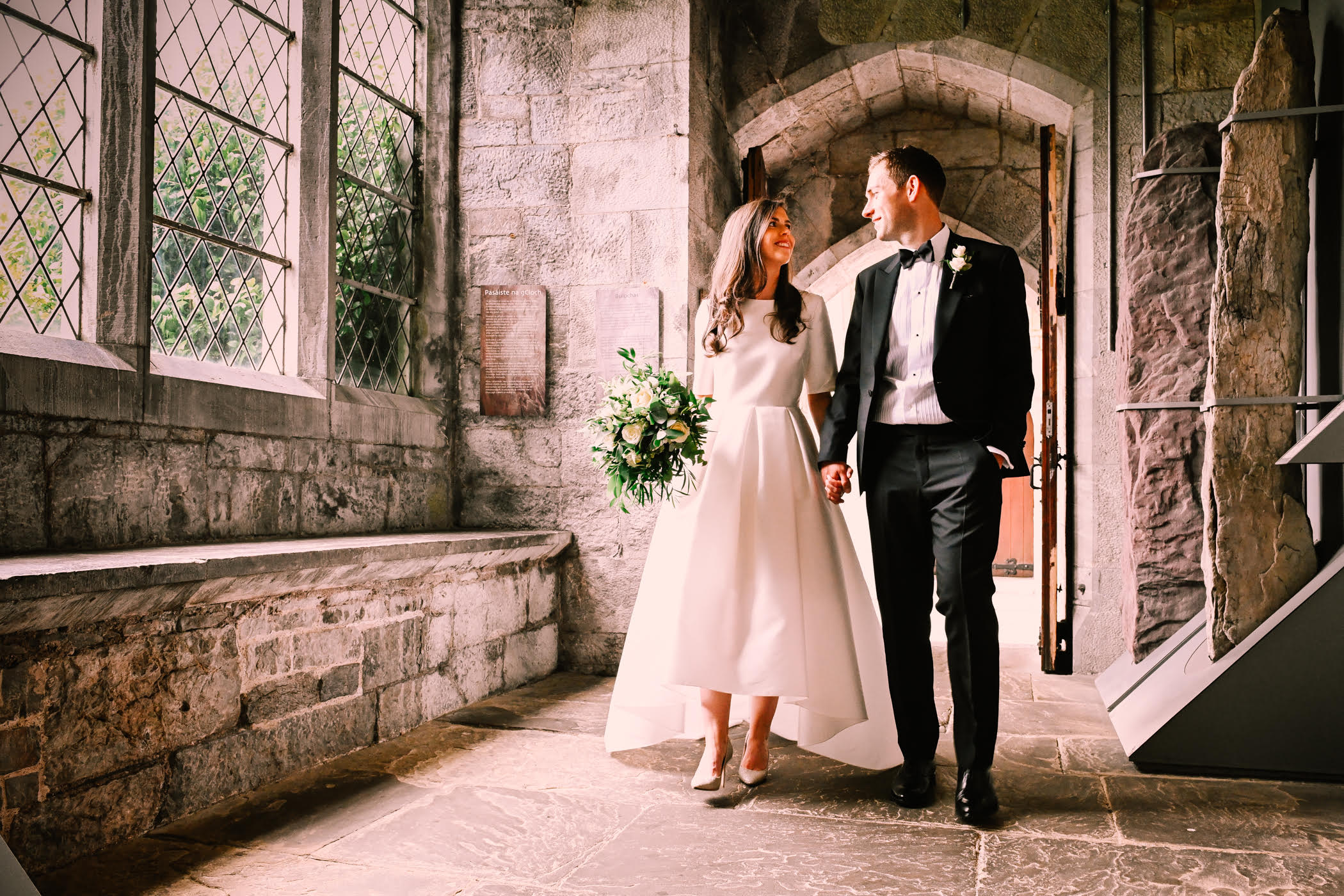 The White and Gold Bride: Maddie