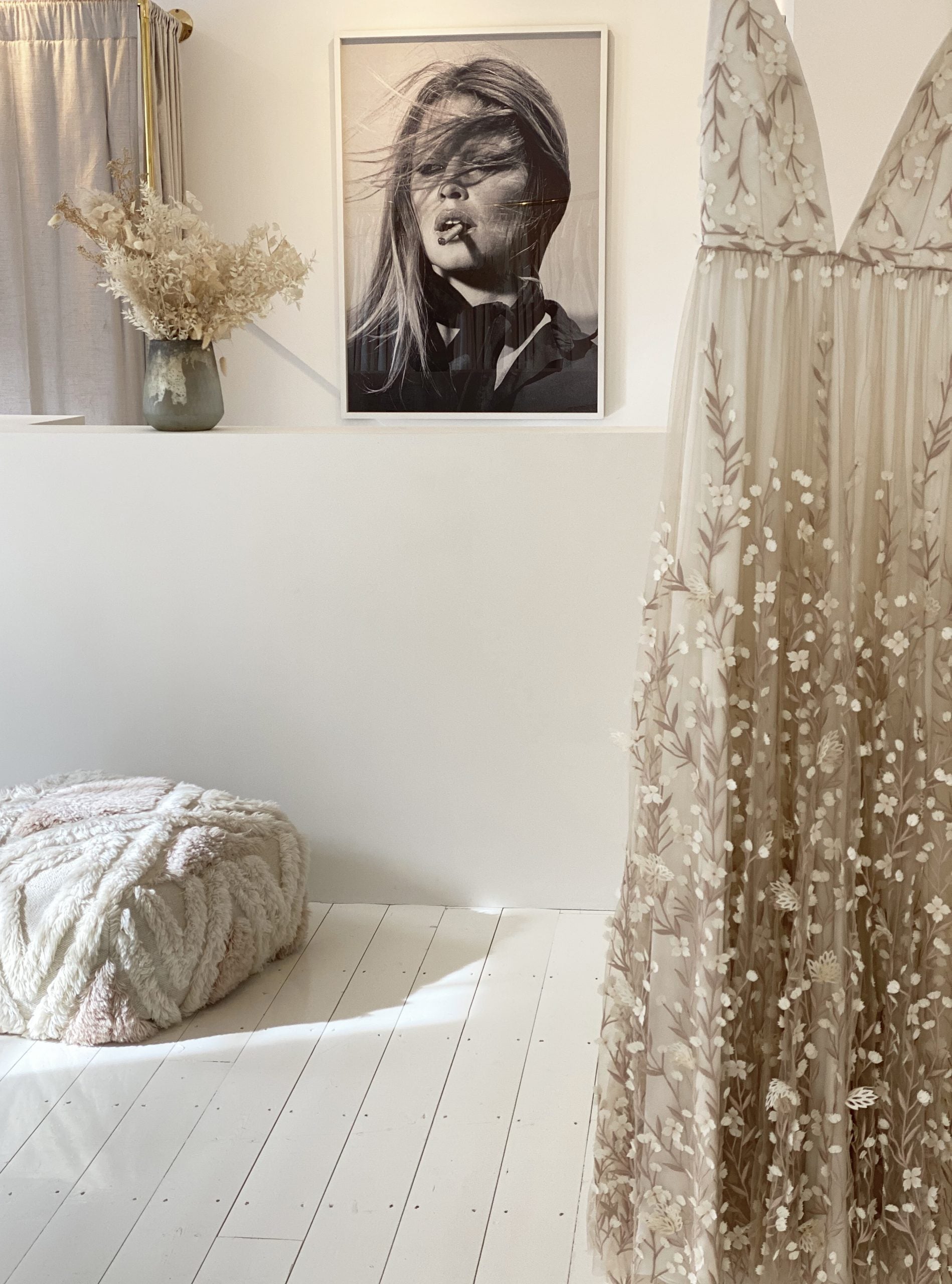 Welcome to the White and Gold Blog