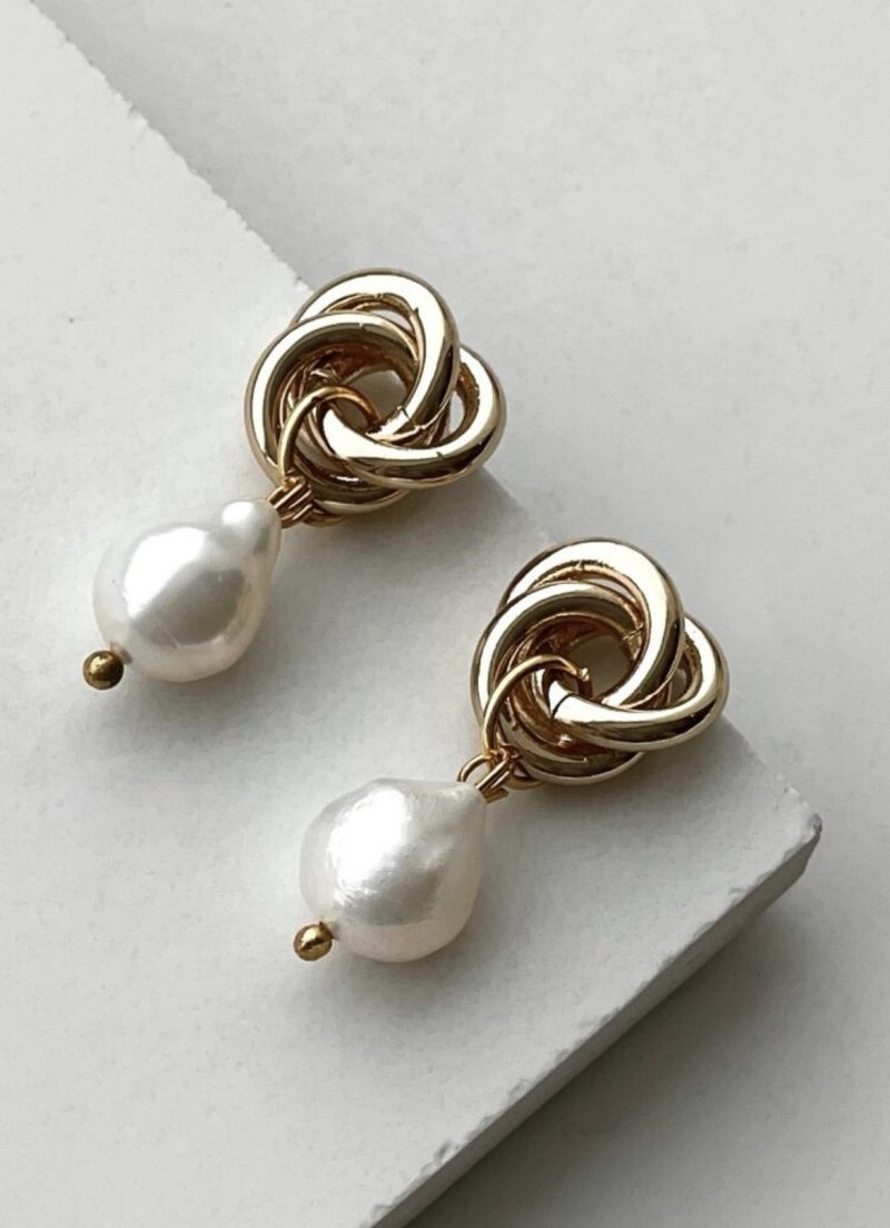 Infinity Knot Baroque Drop By A.B. Ellie