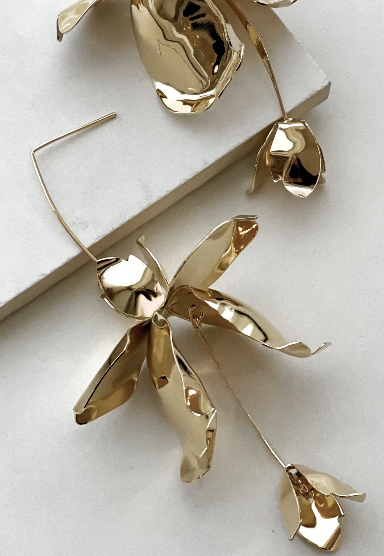 A.B. Ellie Large Gold Magnolia Stem Drop